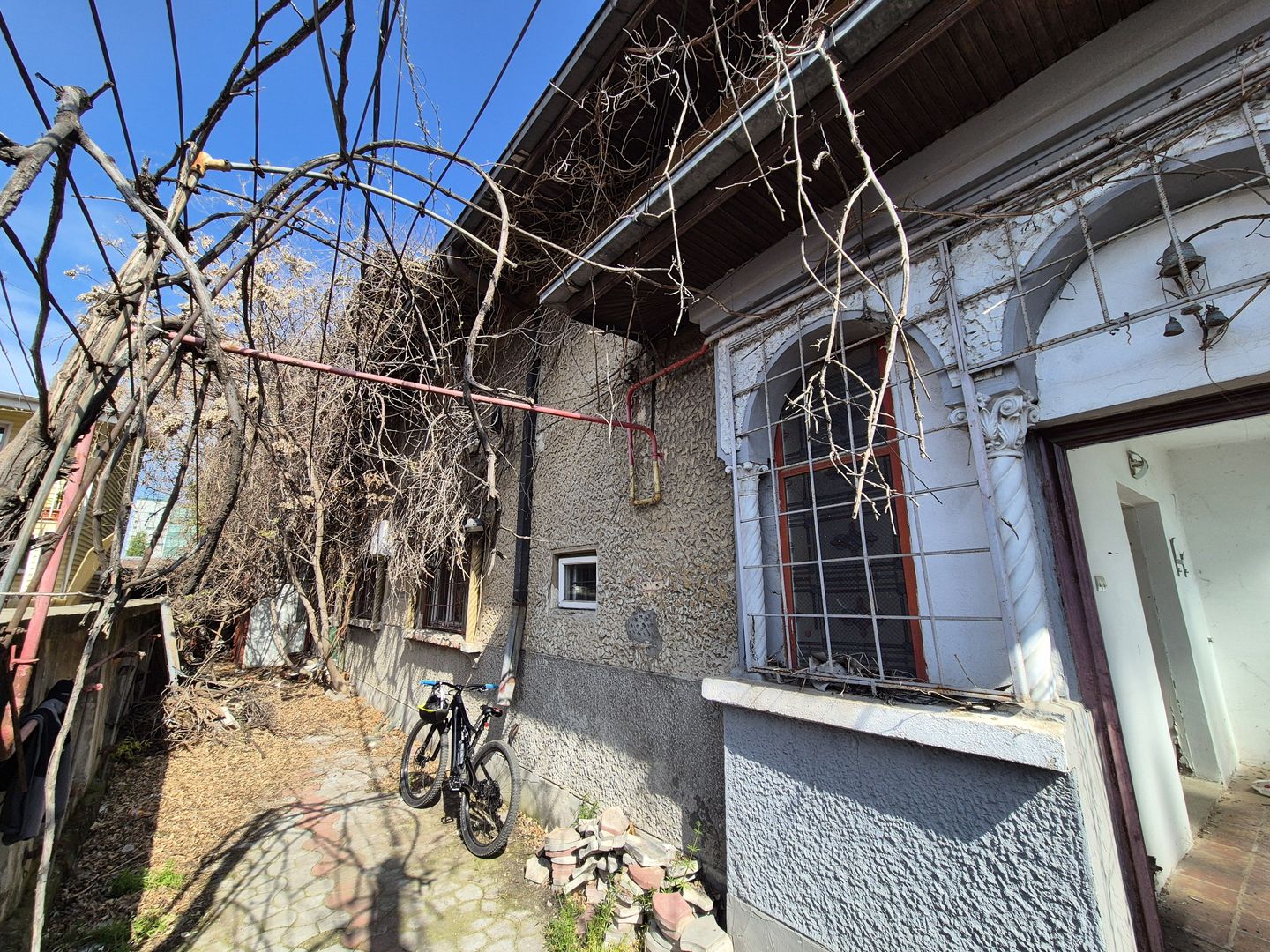 Casa S+P+1+Pod - 210,73 mp + teren 176 mp - zona Baicului - Gara Obor - Poză 2