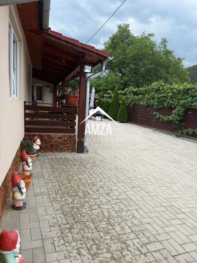Casă de vânzare în Rășinari - Poză 1