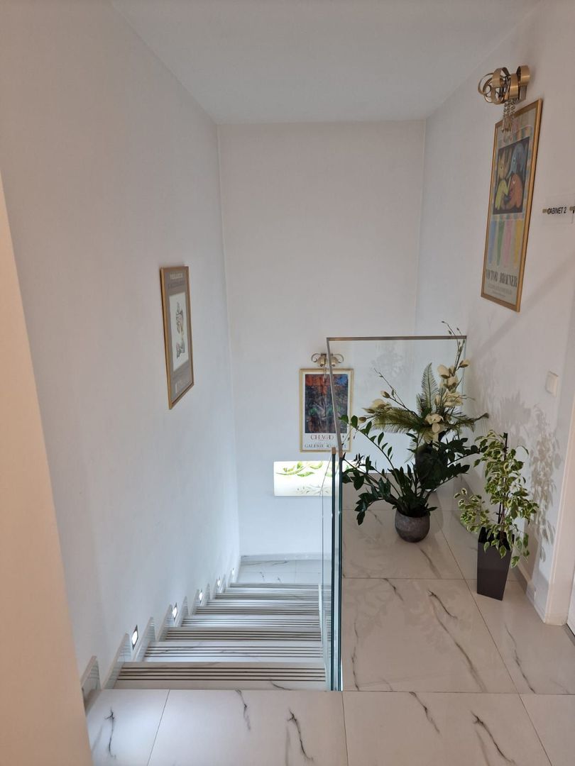 Inchiriem vila cu etaj zona Floreasca Central - Spital Floreasca - Poză 7