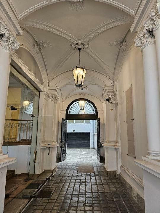 Ag BRASADAS închiriază vila cu 22 camere Piata Universitatii - Poză 11