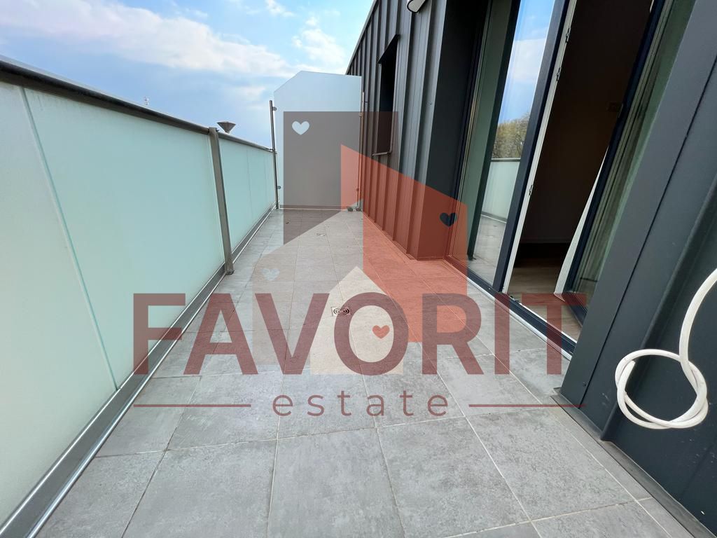 Mobilat si utilat. Vedere la padure. Parcare cu bariera - Poză 11