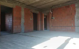 Aproape de oraș! Vânzare casă cu 5 camere în Ulmi! - Poză 13