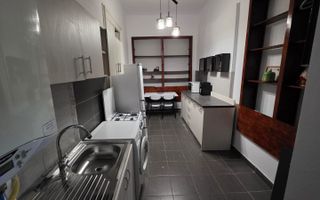 Casa cu 2 camere si living - zona Centrala, Piata Independentei - 700€ - Poză 10