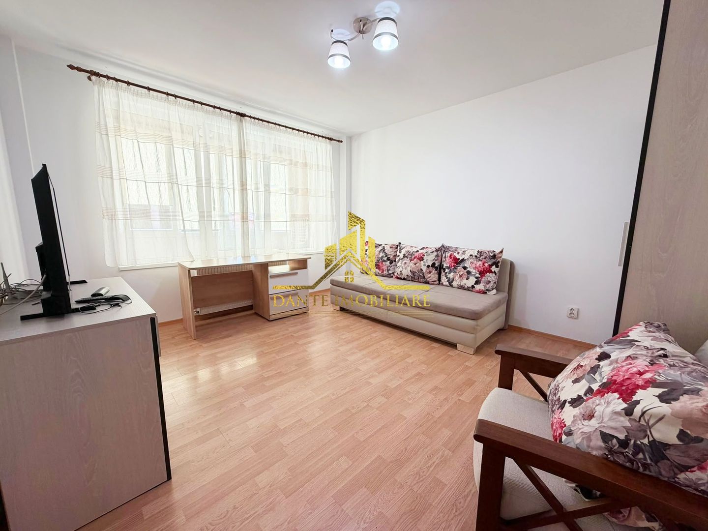 1 camera, decomandat, modern, bloc nou, balcon, Borhanci - Poză 1