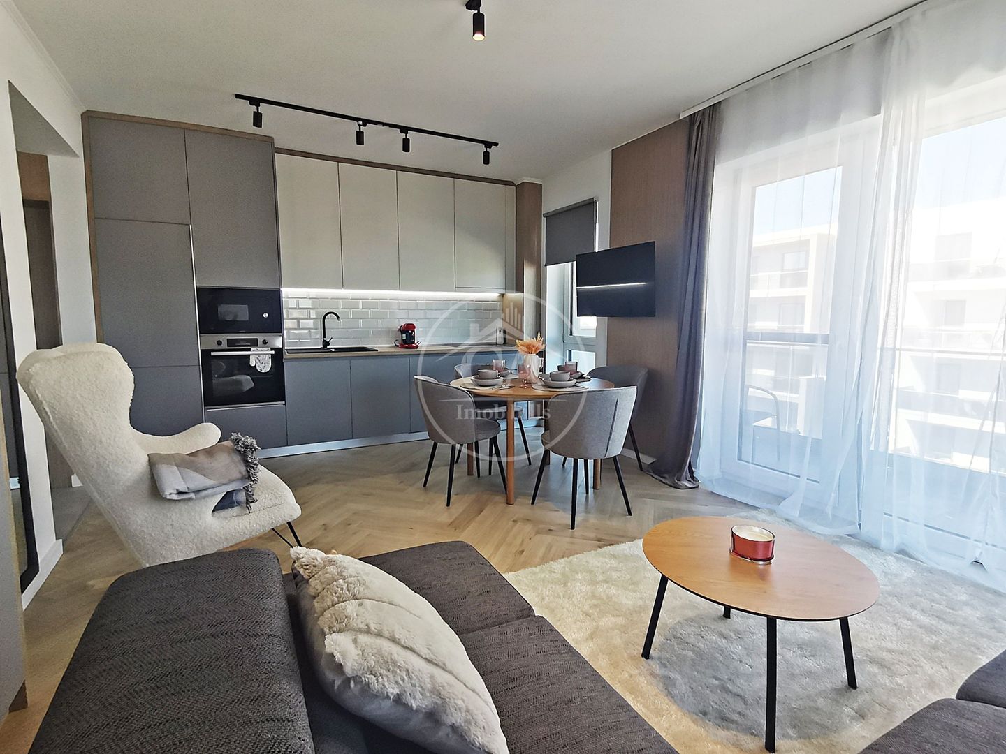 Apartament LUX de închiriat cu 3 camere în PRIMA ARENA, Oradea - Poză 5