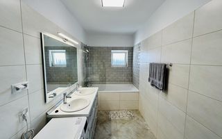 Penthouse la cheie, 4 camere, 2 bai, terasa mare, cart. Kogalniceanu - Poză 8