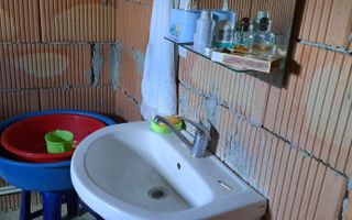 VILA 4 CAMERE, TEREN 787 MP, PISCANI, ARGES - Poză 9