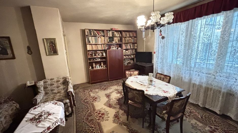 De Vanzare Apartament 2 Camere, Piata Romana Metrou - Poză 1