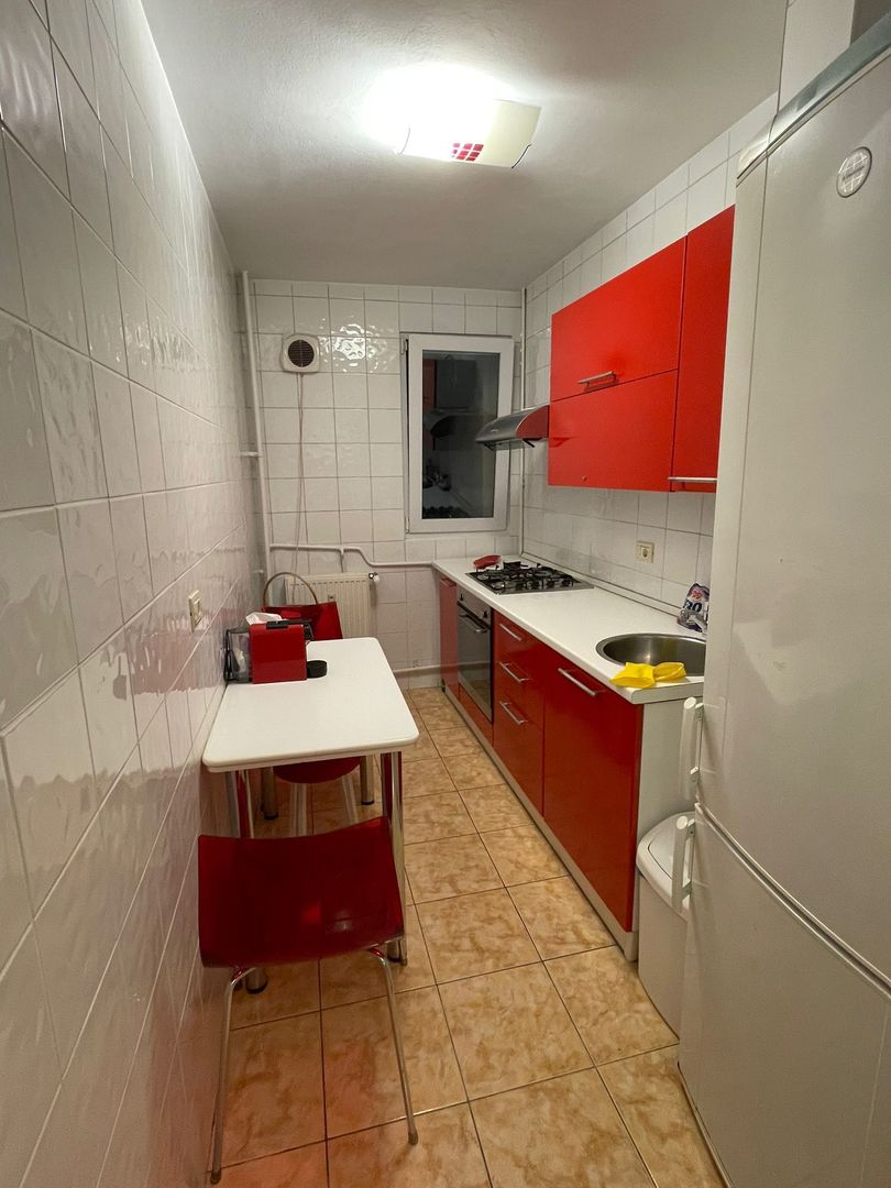 AP. 3 CAMERE CURAT SI IGIENIZAT, BUCATARIE INCHISA, LIBER, NEGOCIABIL - Poză 2