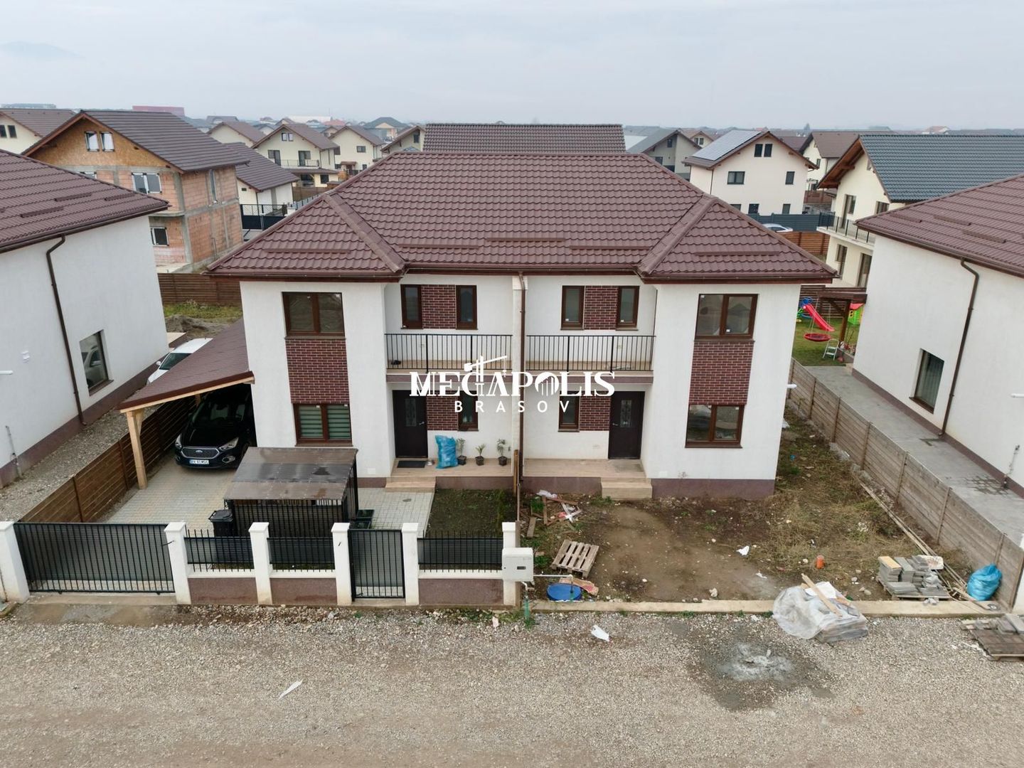 BRASOV  Casa Tip Duplex  în Cartierul izvor / Intabulata - Poză 2