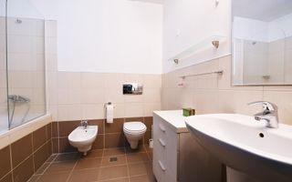 3 camere Parter | 91 mp | Gradina | Natura Residence - Poză 12