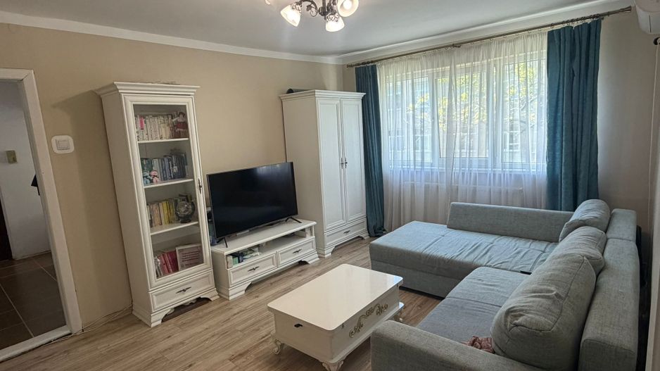 Apartament de 3 camere, zona Dacia - Poză 1