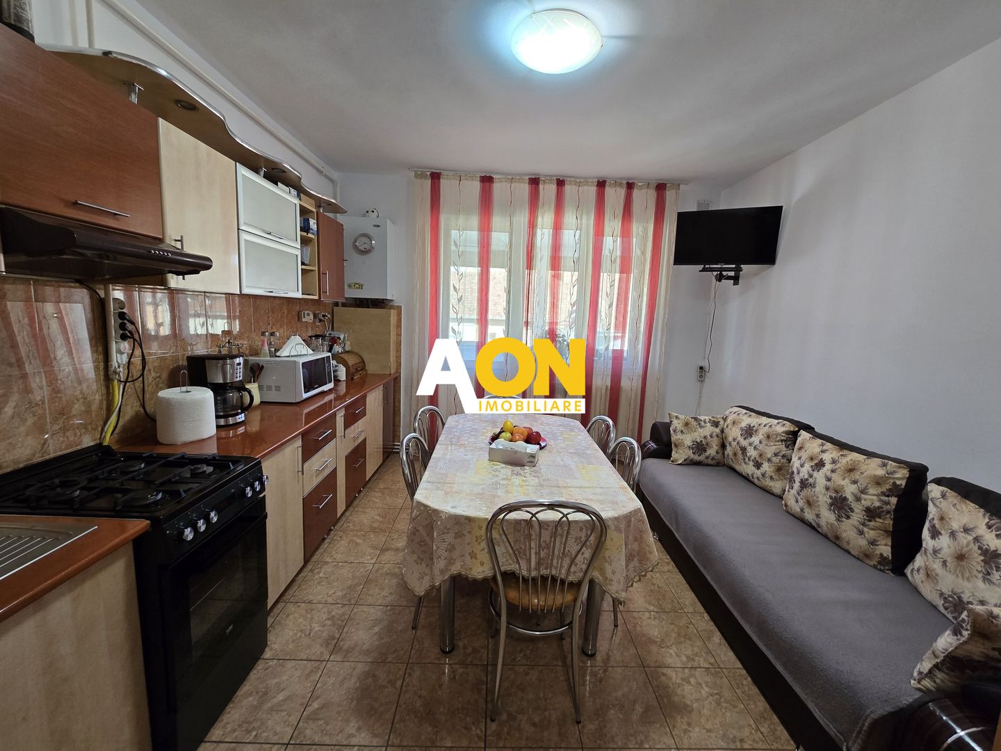 Apartament 2 camere decomandat,Cetate,zona Bd Transilvaniei - Poză 1