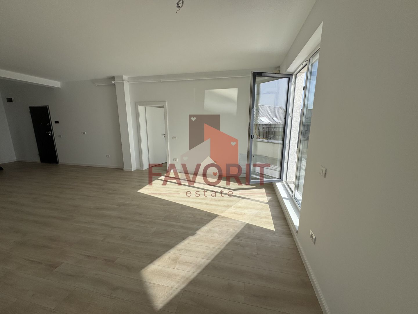 Comision 0%. Terasa 20 mp. Spatios. 2 bai. Lift. Disponibil imediat - Poză 1