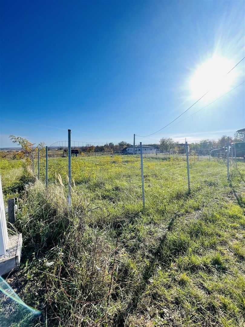 Teren intravilan de vanzare cu dublu front Cetariu - Poză 4