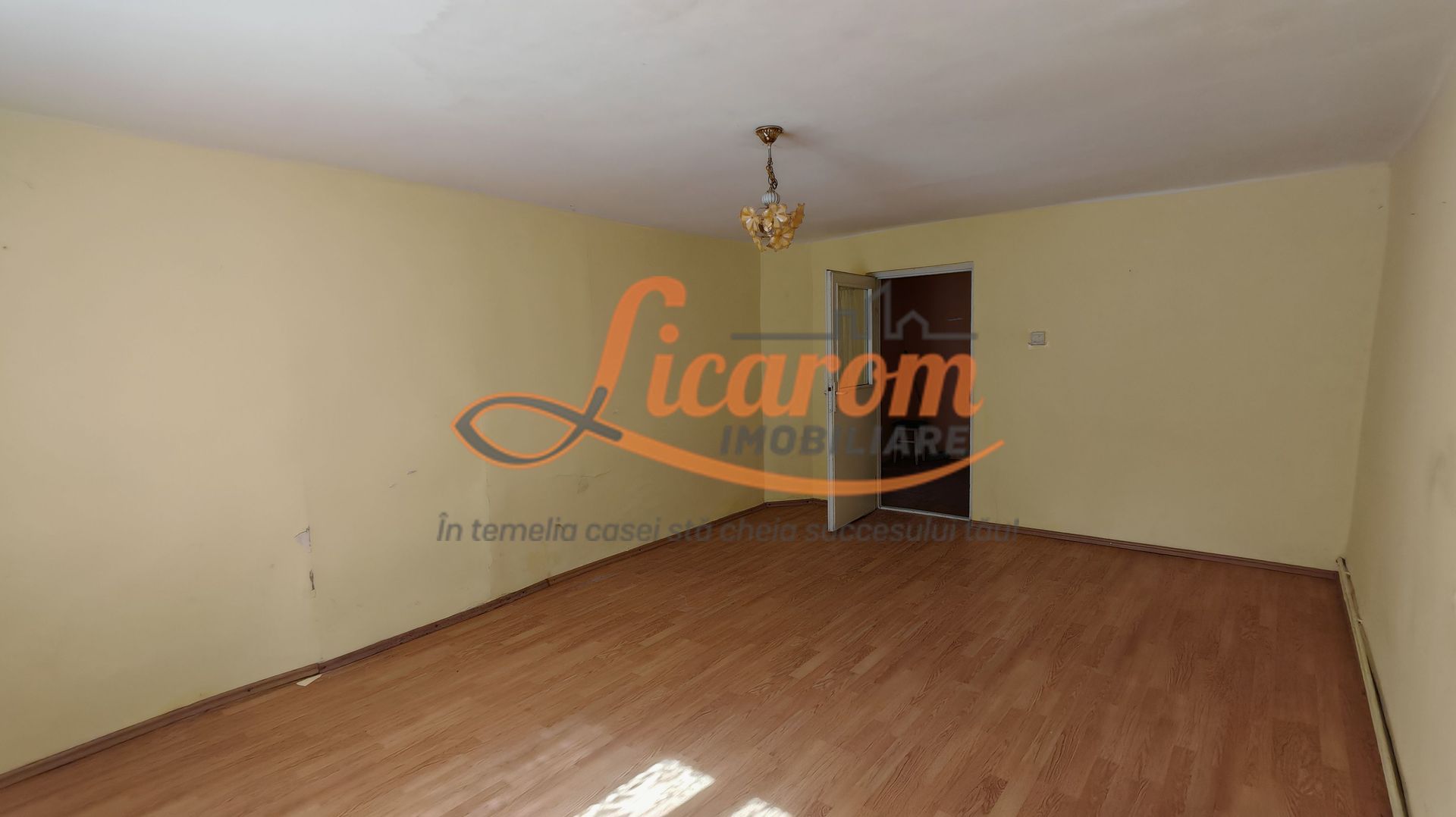 Casa singur in curte zona ZONA ISTORICA langa Seminarul Teologic - Poză 5