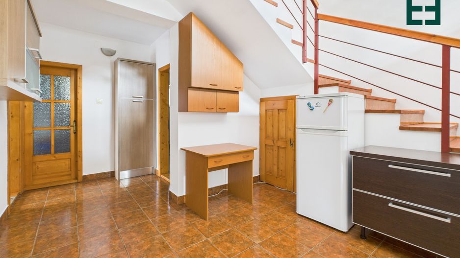 Casă tip Duplex cu 8 camere  - Zona Bujac - Arad - Poză 14