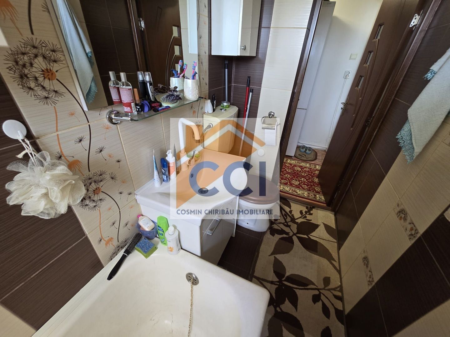 Apartament cu personalitate, logie și boxă – Strada Neptun, nr. 6 - Poză 14