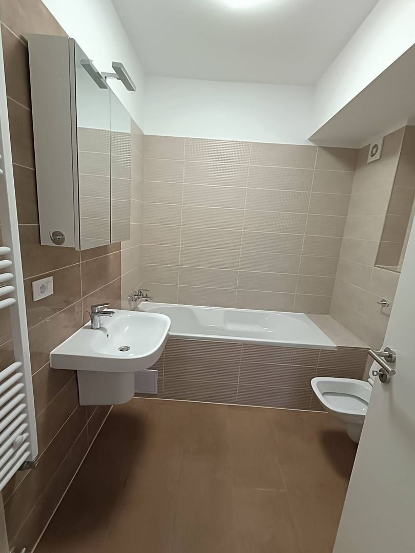 Apartament 3 camere de inchiriat - Poză 10