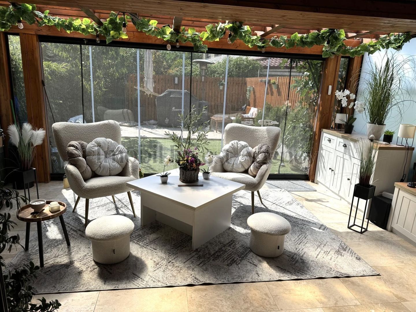 Duplex P+1+M cu grădină proprie, terasă și acces la piscină. - Poză 25