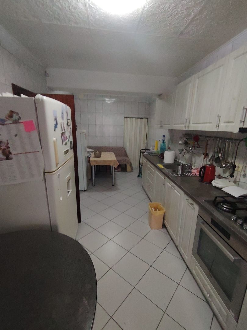 Vilă spațioasă P+1+M cu curte și garaj – Colentina - Poză 9