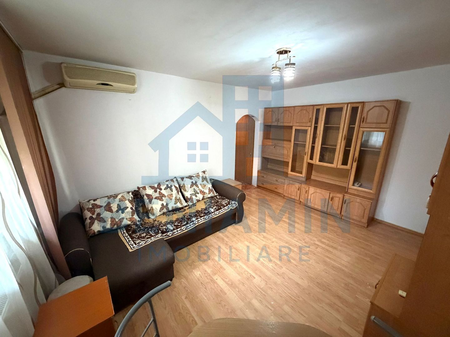 3 camere - parter - 55mp - centrala proprie - Craiovita - Materna - Poză 2