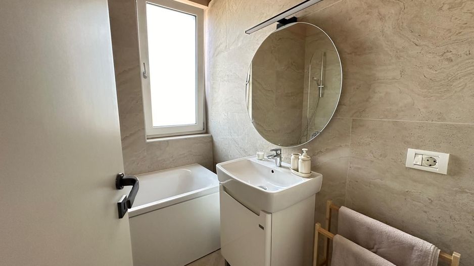 Mobilat si utilat. Loc parcare. - Poză 12