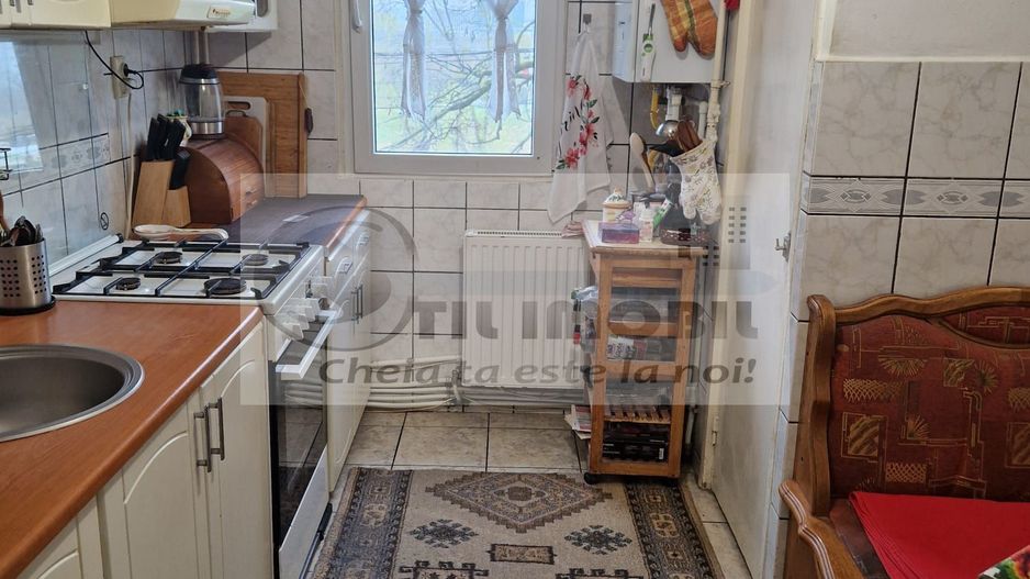 Apartament 4 camere, D, et.2, 76mp utili,  Bul. Chimiei-Metalurgie - Poză 3