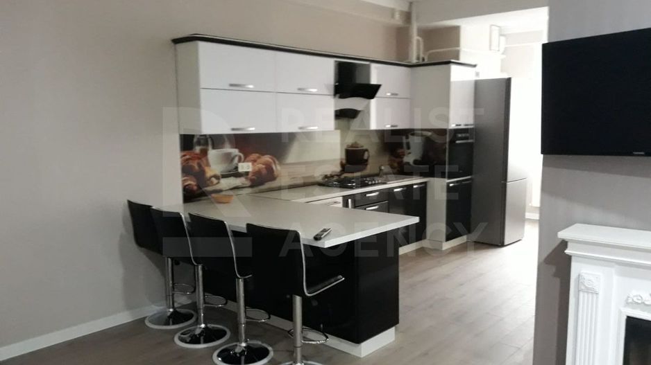 Chirie, apartament, 3 camere, strada Lev Tolstoi, Centru - Poză 2