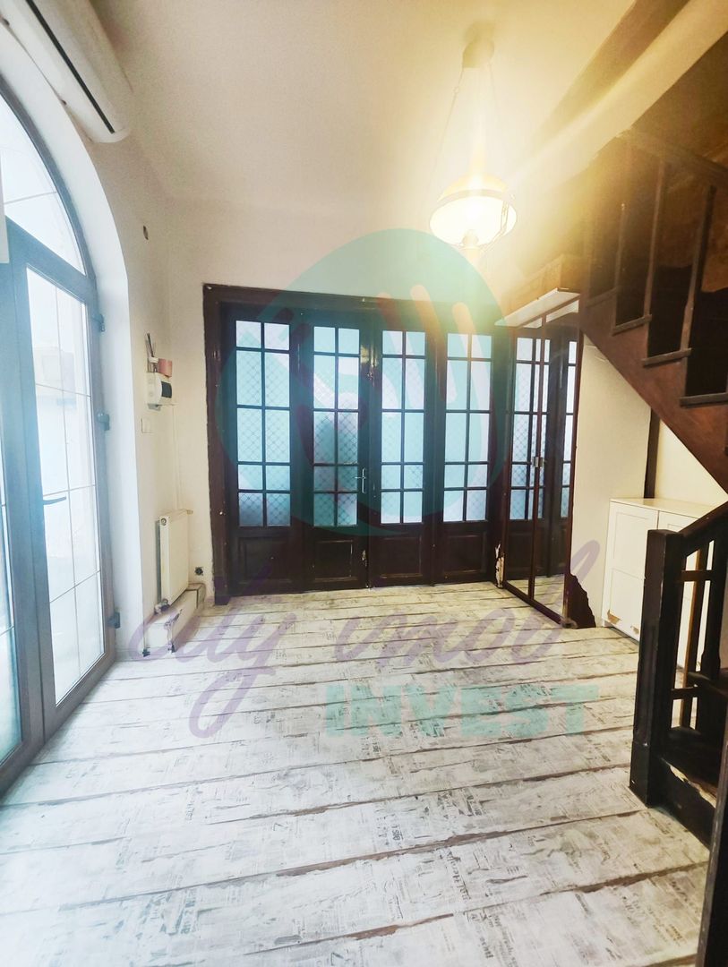 Casa singura in curte zona Mosilor - Poză 5