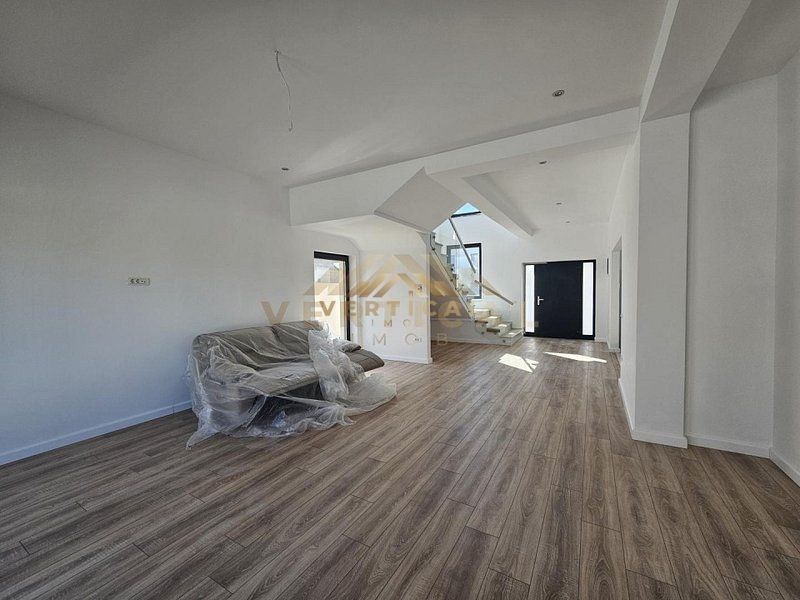 Vila deosebita in comuna Berceni - Poză 7