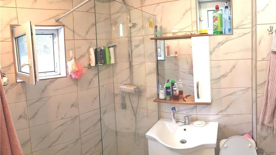 Vila spatioasa Bucurestii Noi | 2 Cocoși - Poză 13