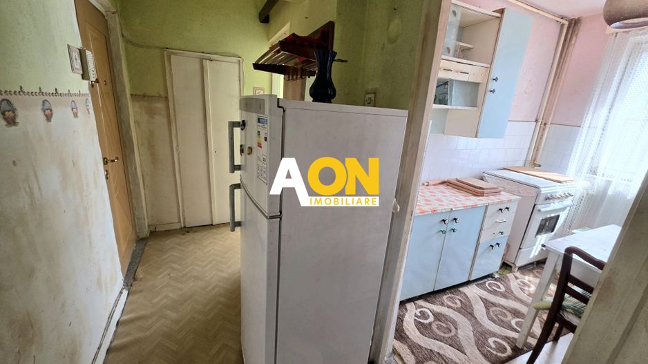 Apartament cu 4 Camere, Etaj Intermediar, Lift, Zona Bd. Transilvaniei - Poză 3