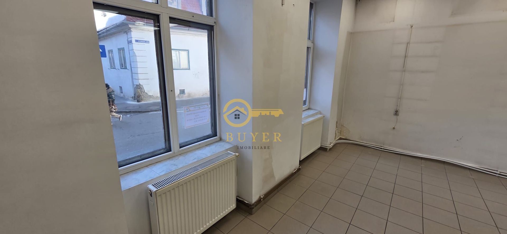 Spatiu comercial Ultracentral de inchiriat, 69mp– vitrina la strada - Poză 4