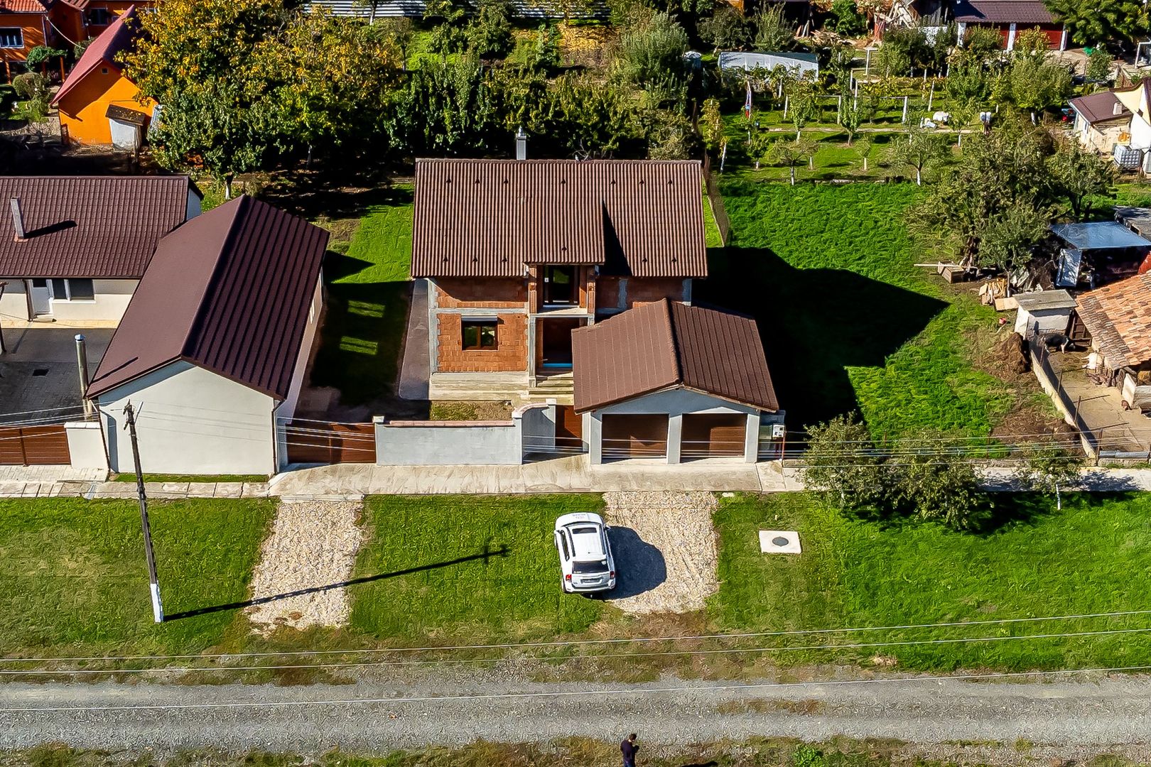 Casa noua 5 camere, la rosu, în Sofronea comision 0 la cumpărare - Poză 2