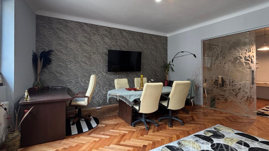 Spatiu de birouri ultra central - Poză 3