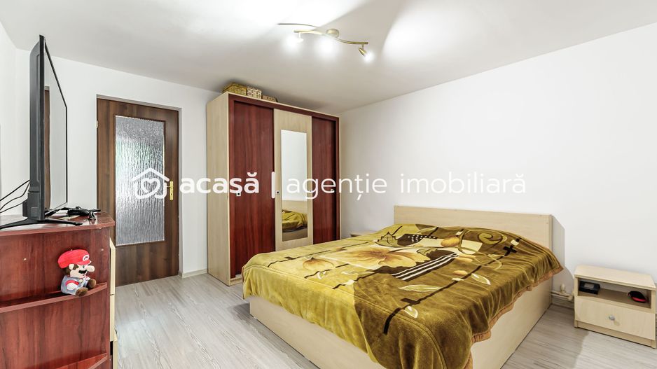 Casă cu teren generos în Poltura - Poză 4