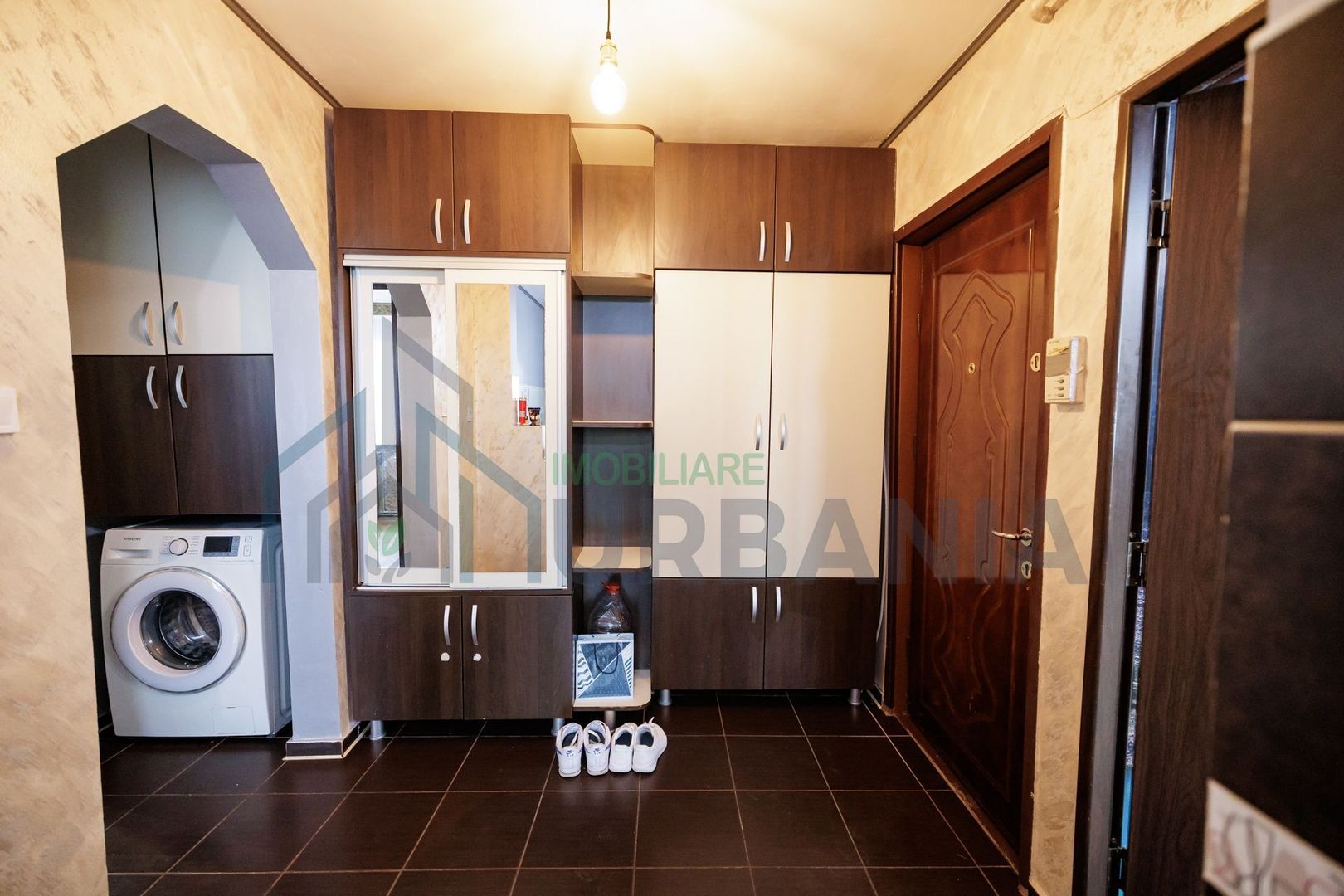 Apartament 2 camere decomandat de inchiriat, etaj 3/4, zona Alexandru cel Bun – mobilat si utilat premium - Poză 7