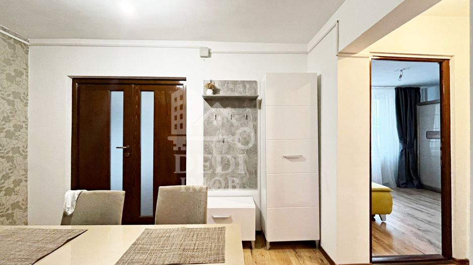 Apartament cu 3 camere de inchiriat Blv. Decebal, Oradea - Poză 8