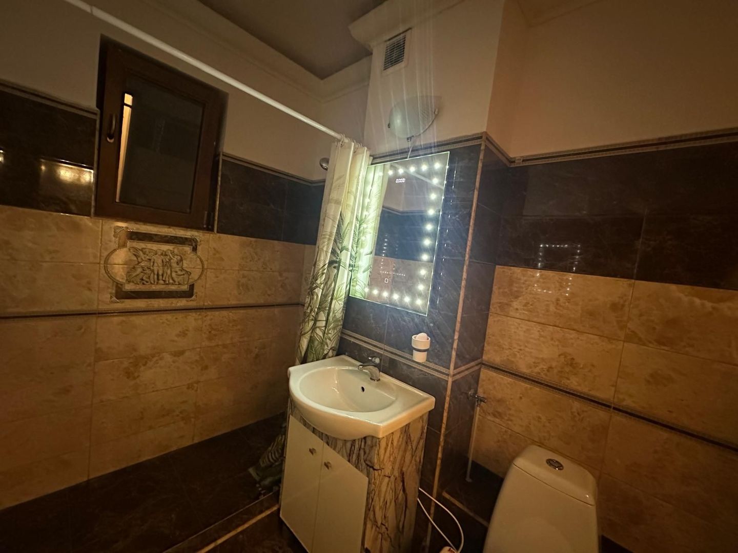 De vanzare apartament 2 camere - Mihai Bravu - Poză 12