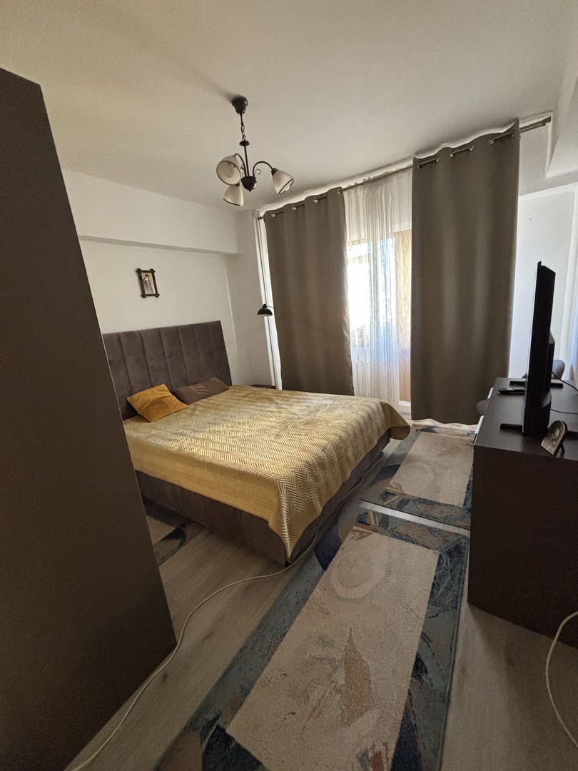 Apartament cu 4 camere decomandate, 92 mp utili – Piața Centrală, Craiova - Poză 2