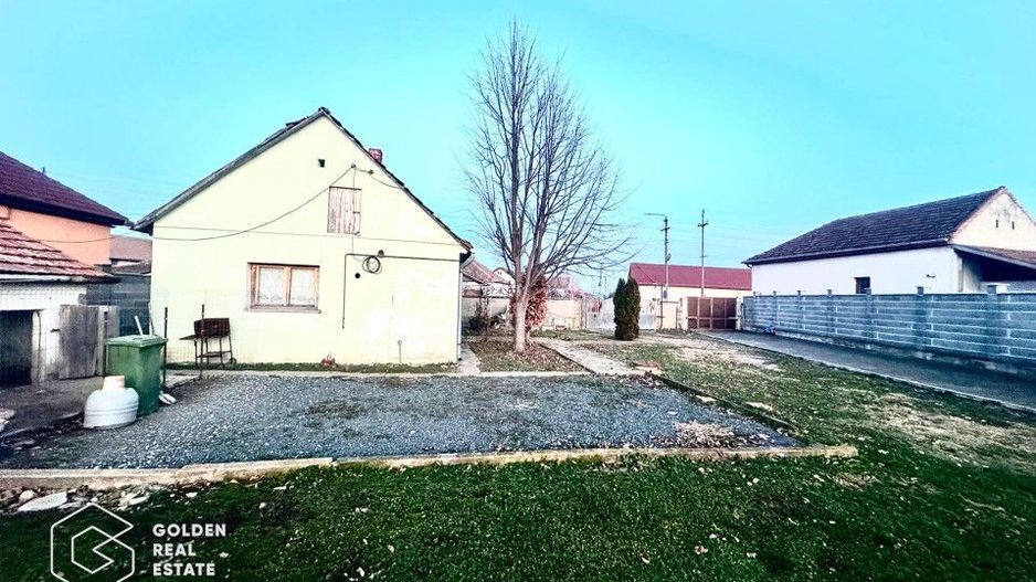 Teren 530 mp cu utilitati, constructie 3 camere cu centrala proprie,zona Poltura - Poză 6