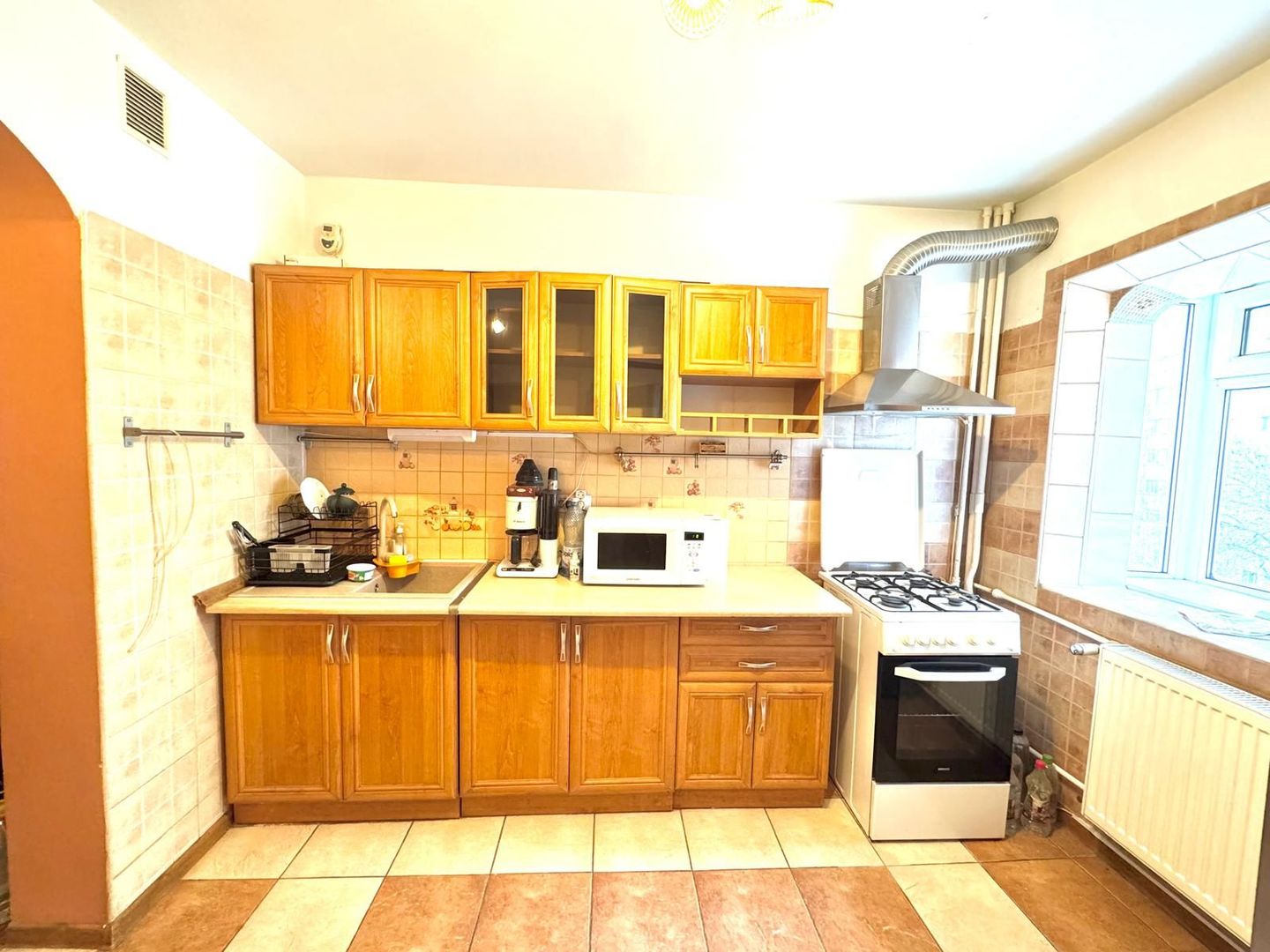 Apartament 3 camere de închiriat–Loc de parcare inclus - Poză 1