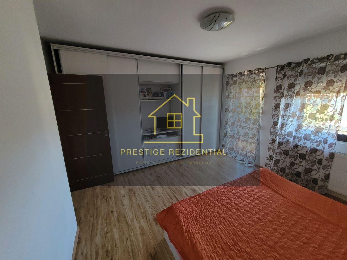 Casa de vanzare Mobilata utilata , Domnesti - Poză 2