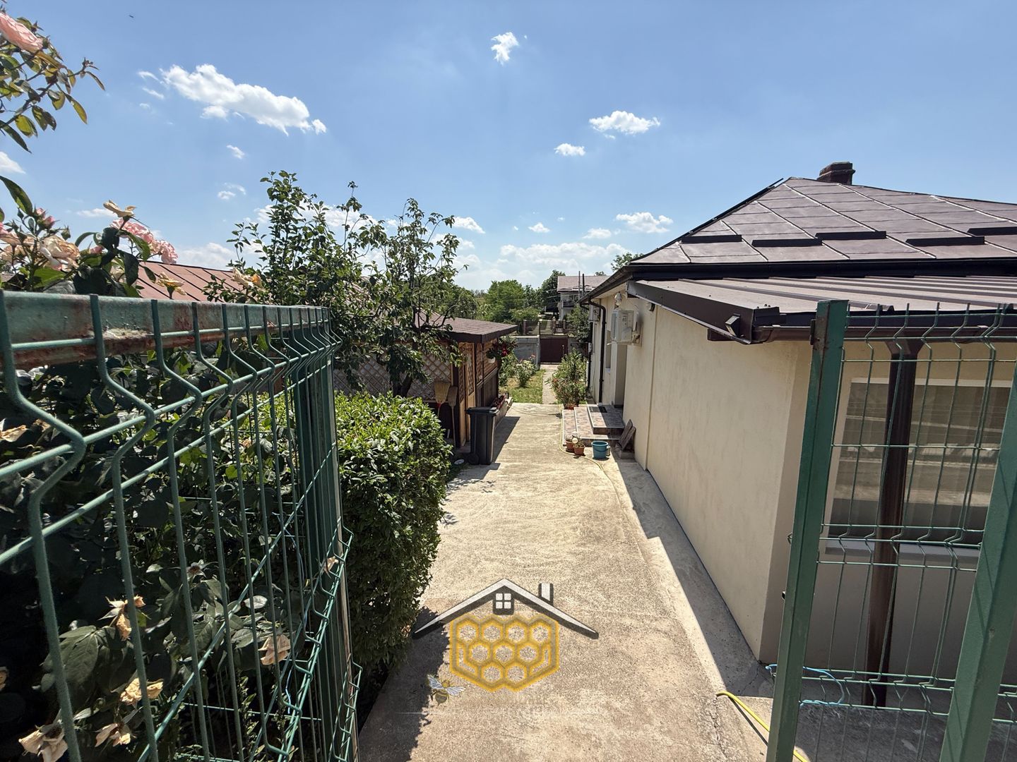 Casa individuala P+ Pod +Beci in sat Robanesti, 10 minute de Craiova - Poză 13