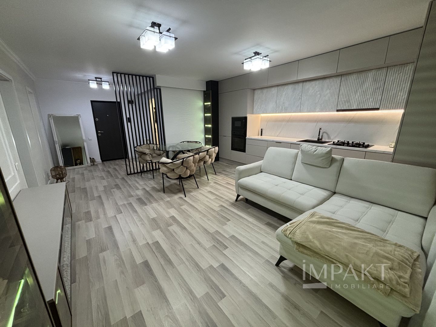 De vanzare apartament doua camere Leroy Merlin -Pod IRA - Poză 1