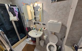 Vila cu 6 Camere,  Zona Centrala - Poză 10