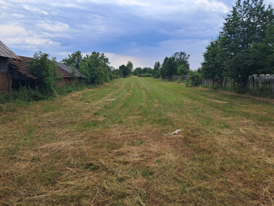 TEREN INTRAVILAN POLOVRAGI - Poză 1