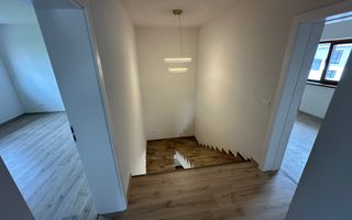 Duplex cu camera pe parter - Poză 30