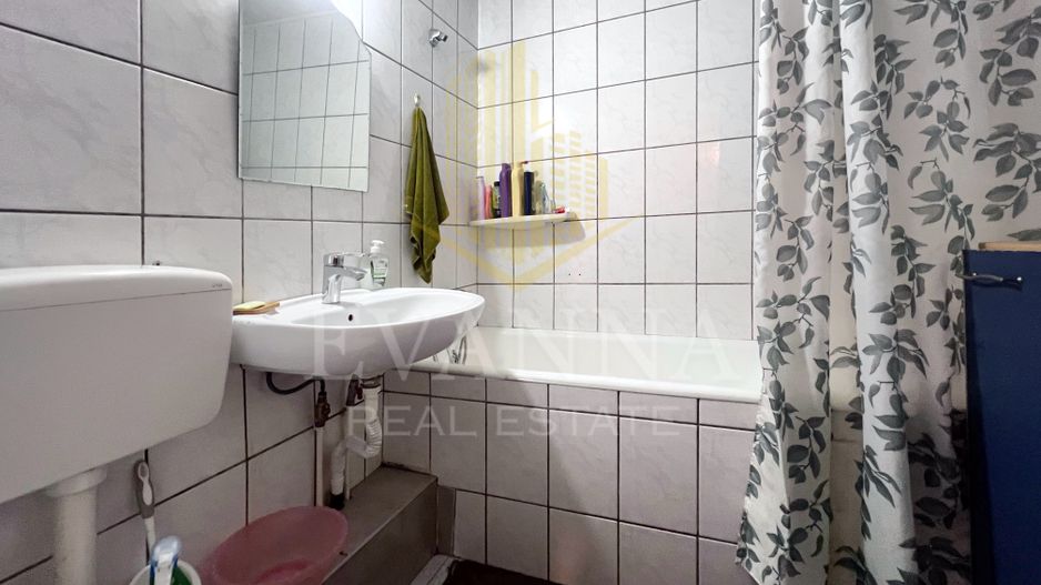 De vanzare 3 camere , decomandat -zona Vasile Alecsandri. - Poză 9